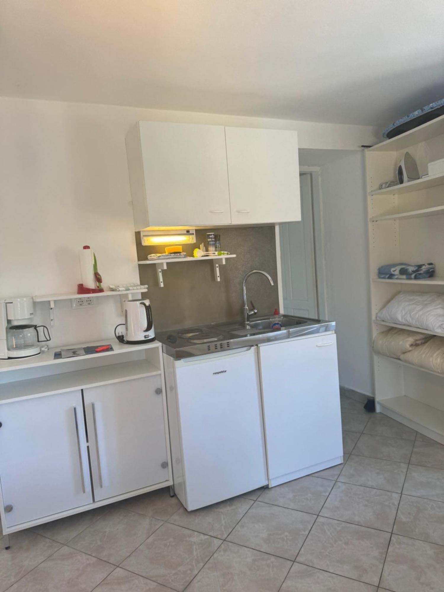Mediterranes Ferienhaus M. Terrasse Veli Lošinj Екстериор снимка