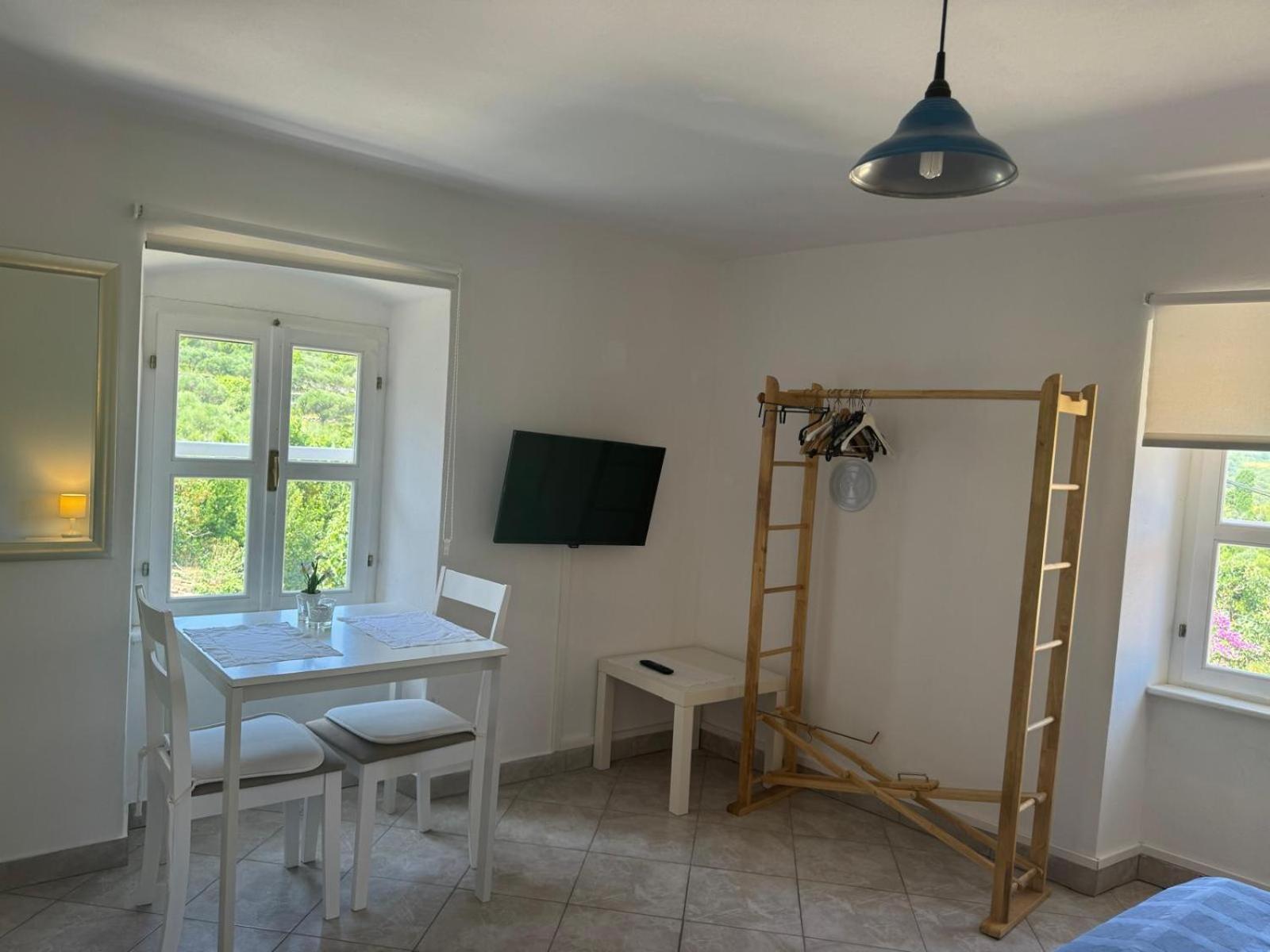 Mediterranes Ferienhaus M. Terrasse Veli Lošinj Екстериор снимка