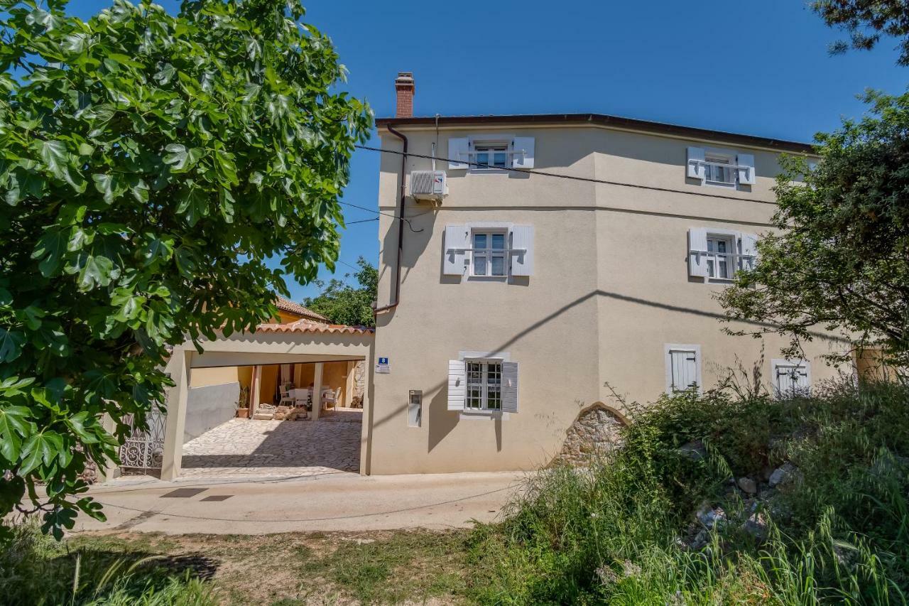 Mediterranes Ferienhaus M. Terrasse Veli Lošinj Екстериор снимка
